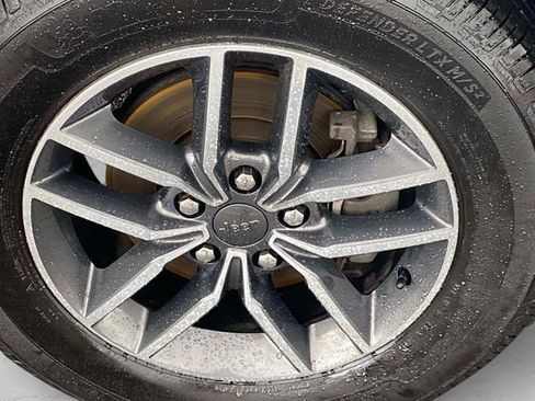 Used 2020 Jeep Grand Cherokee Limited image 25