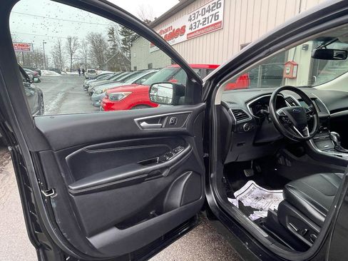 Used 2015 Ford Edge Titanium image 10