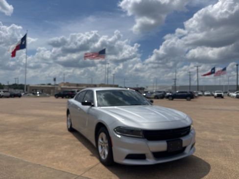 Used 2023 Dodge Charger SXT RWD image 1