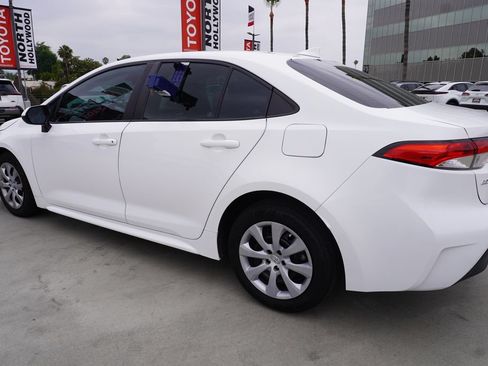 Used 2023 Toyota Corolla LE FWD image 4