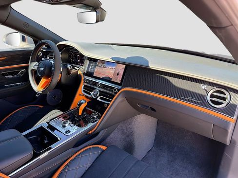 Used 2024 Bentley Flying Spur W12 image 15