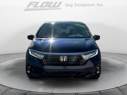 Used 2024 Honda Odyssey EX image 3