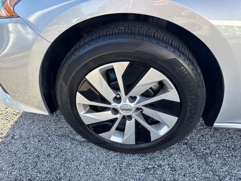 Certified 2022 Nissan Altima 2.5 S image 9