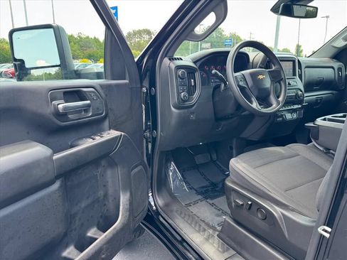 Used 2024 Chevrolet Silverado 2500 Custom w/ Custom Value Package AWD/4WD image 14