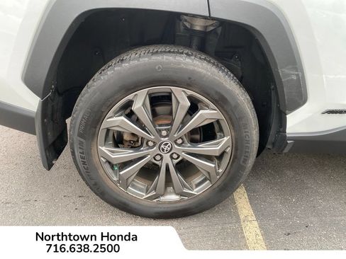 Used 2023 Toyota RAV4 XLE Premium AWD/4WD image 13