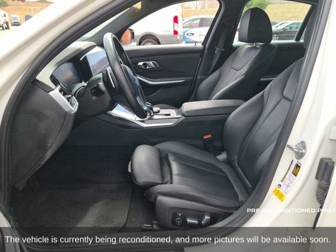 Used 2019 BMW 330i Sedan w/ Convenience Package RWD image 11