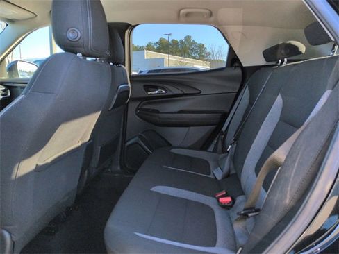 Used 2022 Chevrolet TrailBlazer LT w/ Convenience Package image 13