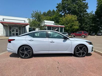 New 2025 Nissan Altima 2.5 SR
