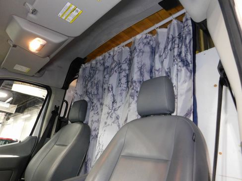 Used 2019 Ford Transit 250 148 Medium Roof image 31