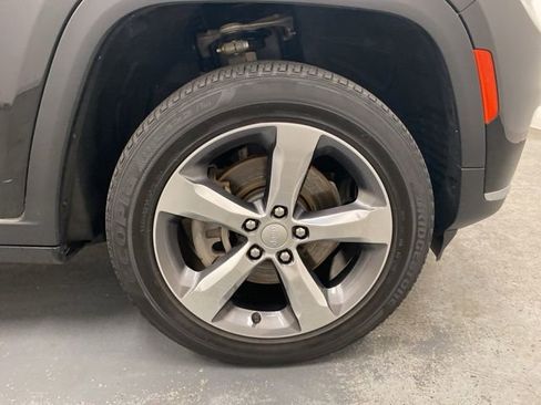 Used 2021 Jeep Grand Cherokee L Limited image 34