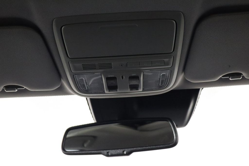 Used 2018 Honda CR-V Touring image 24