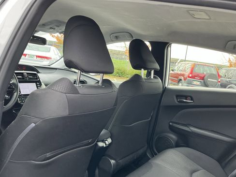 Used 2022 Toyota Prius L Eco image 15