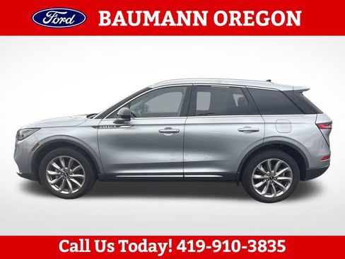 Used 2022 Lincoln Corsair AWD w/ Premium Package image 6