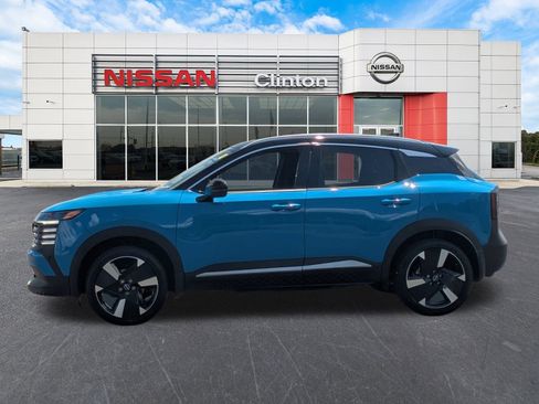 New 2025 Nissan Kicks SR w/ SR Premium Package image 6