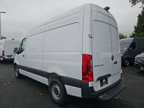 New 2025 Mercedes-Benz Sprinter 2500 image 4