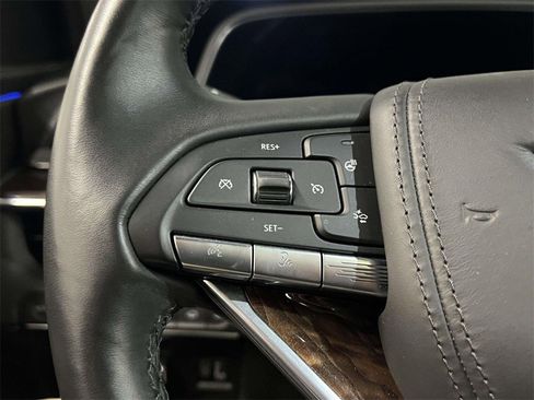 Certified 2021 Cadillac Escalade Premium Luxury Platinum image 25