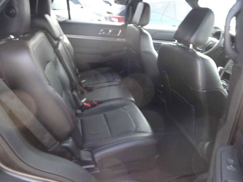 Used 2018 Ford Explorer Sport w/ Equipment Group 401A image 10