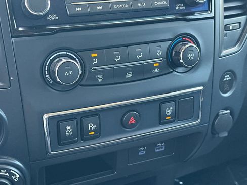 Used 2023 Nissan Titan SV image 18