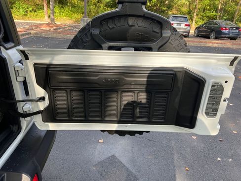 Used 2020 Jeep Wrangler Unlimited Sport image 34