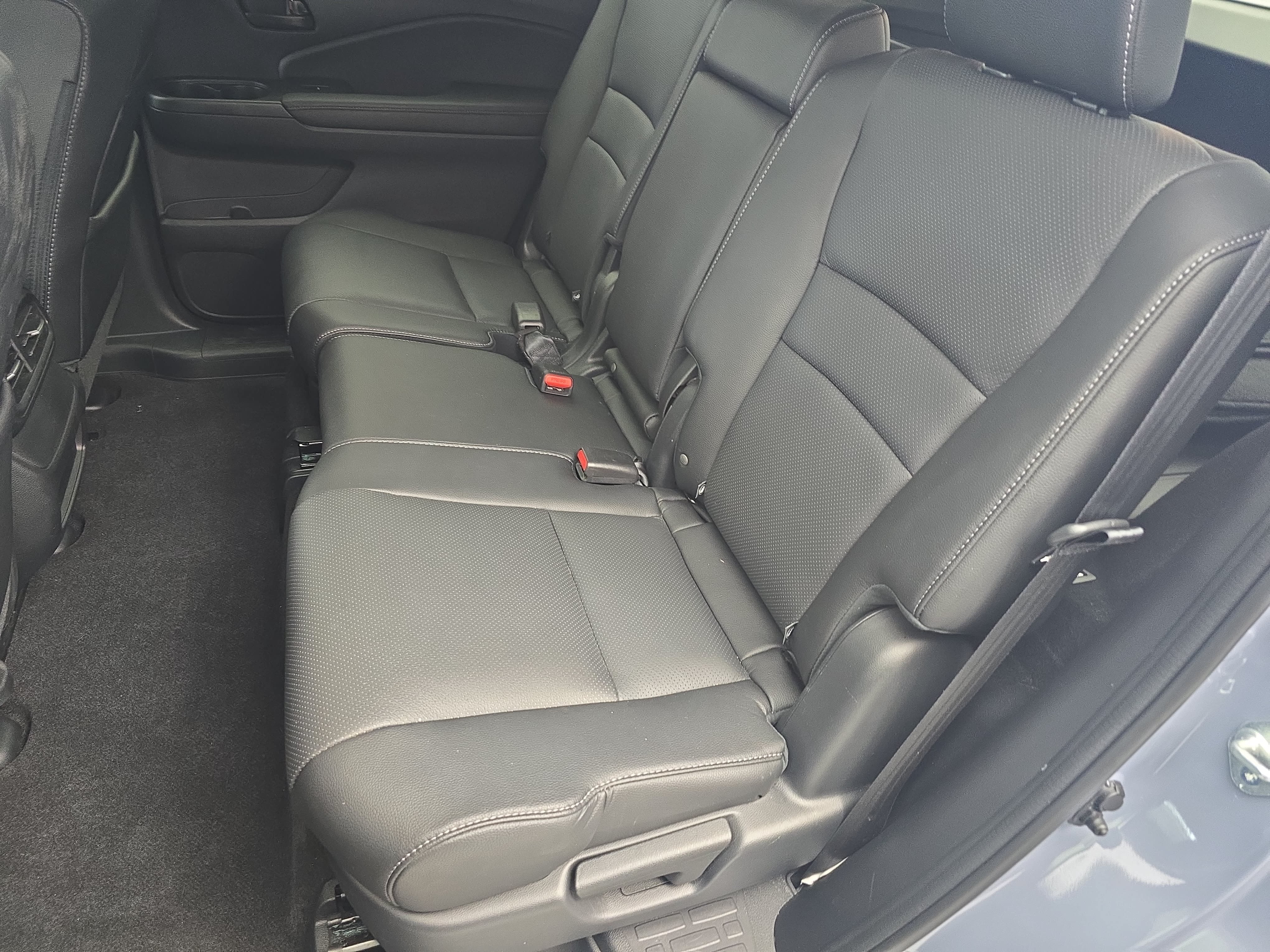 Used 2025 Honda Passport EX-L image 14