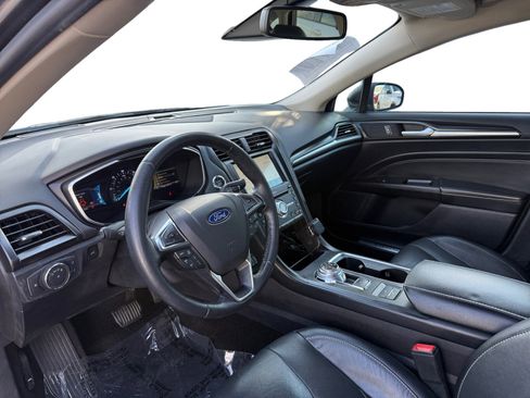 Used 2020 Ford Fusion Energi Titanium image 9