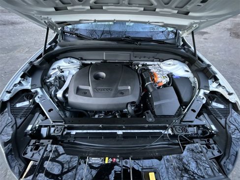 New 2026 Volvo XC60 T8 Ultra w/ Climate Package image 14