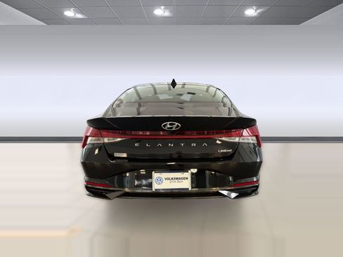 Used 2023 Hyundai Elantra Limited FWD image 10