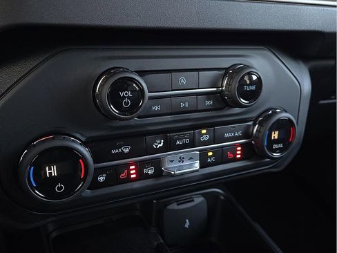 Used 2025 Ford Bronco Outer Banks image 15