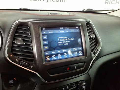 Used 2022 Jeep Cherokee Trailhawk w/ Comfort/Convenience Group AWD/4WD image 22