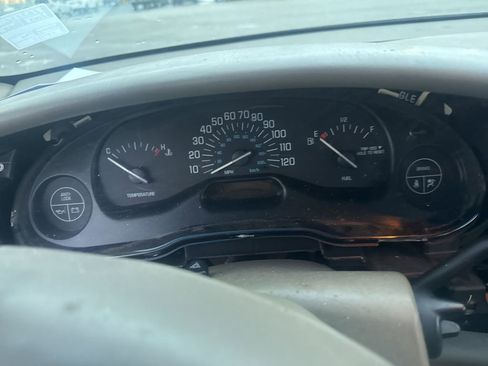 Used 2003 Buick Century Custom w/ Preferred Equipment Group 1SB image 26