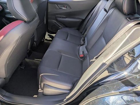 Used 2025 Toyota Prius Plug-In Hybrid image 15