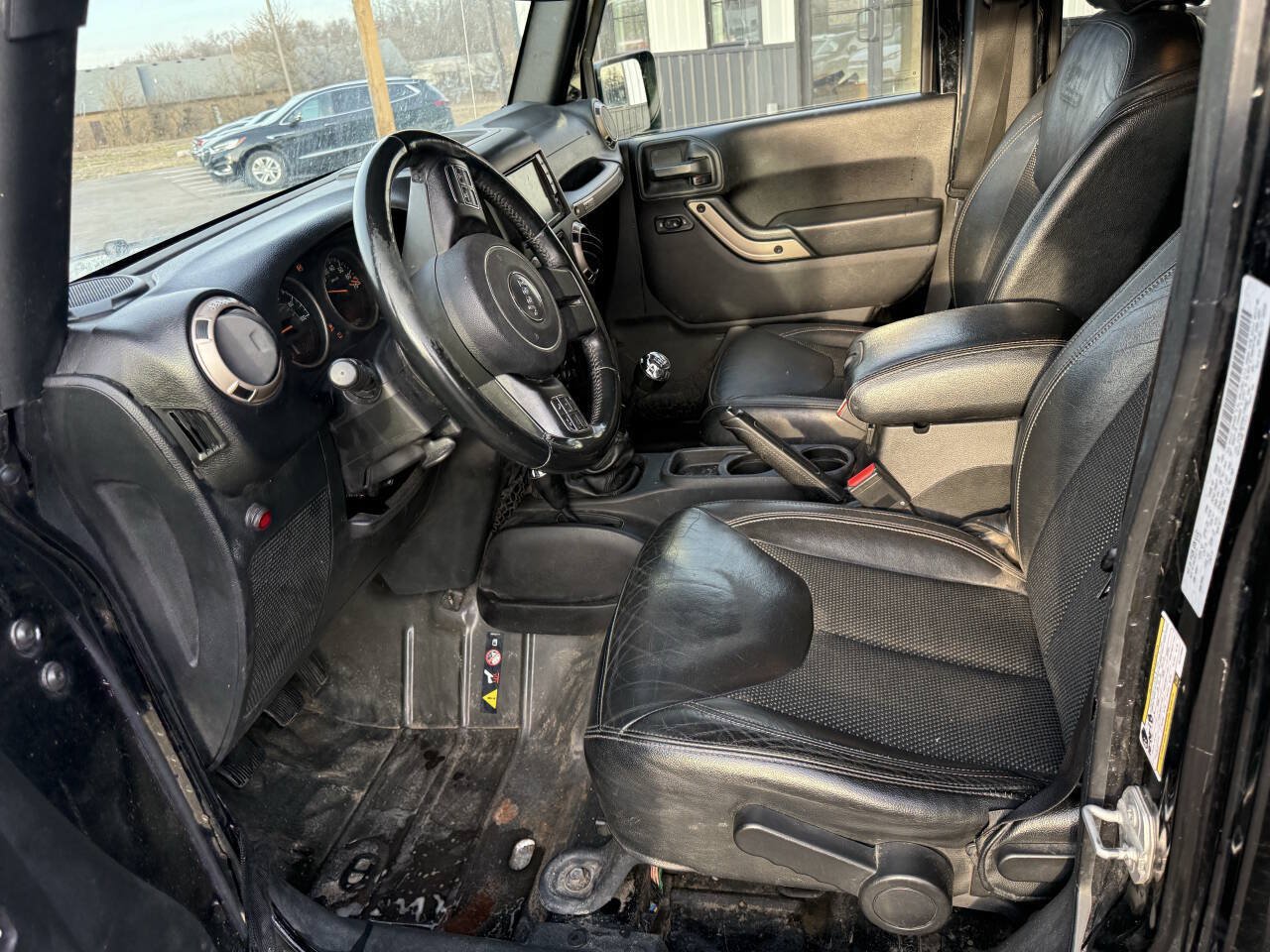 Used 2016 Jeep Wrangler Unlimited Sahara AWD/4WD image 17