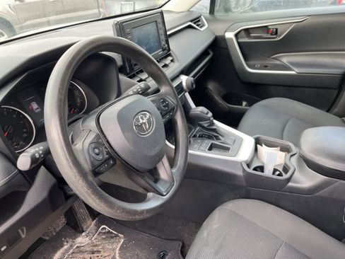 Used 2021 Toyota RAV4 LE w/ Carpet Mat Package (TMS) image 26