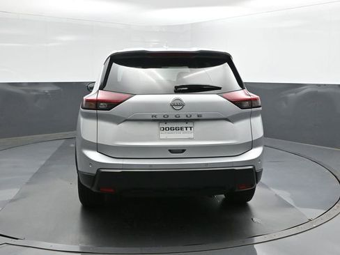 Used 2025 Nissan Rogue SV FWD image 5