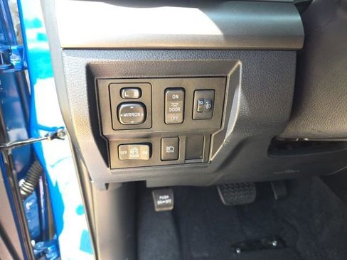 Used 2018 Toyota Tundra SR5 w/ SR5 Upgrade Package RWD image 16