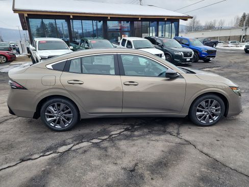 New 2026 Nissan Sentra SL w/ Floor Mat Package image 9