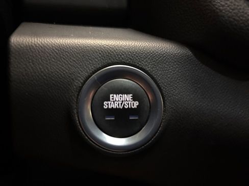 Used 2023 GMC Terrain AT4 image 4