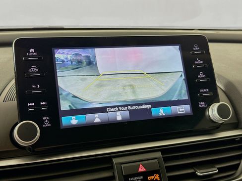 Used 2022 Honda Accord Touring image 16