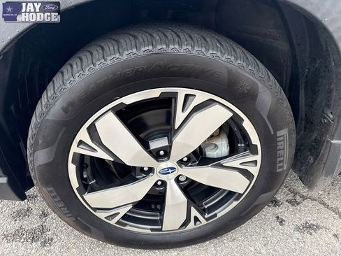 Used 2021 Subaru Forester Touring AWD/4WD image 31