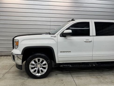 Used 2015 GMC Sierra 1500 SLE w/ Carbon-22 Edition image 2