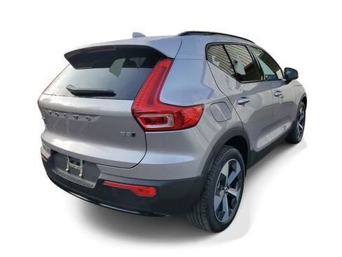Used 2026 Volvo XC40 B5 Plus AWD/4WD image 4