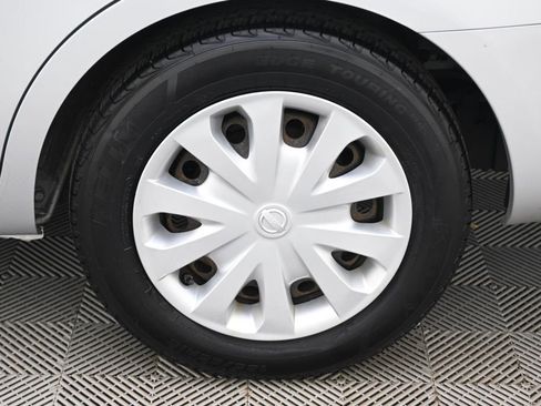 Used 2019 Nissan Versa SV FWD image 20