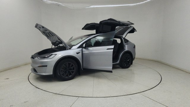 Used 2024 Tesla Model X AWD/4WD image 16