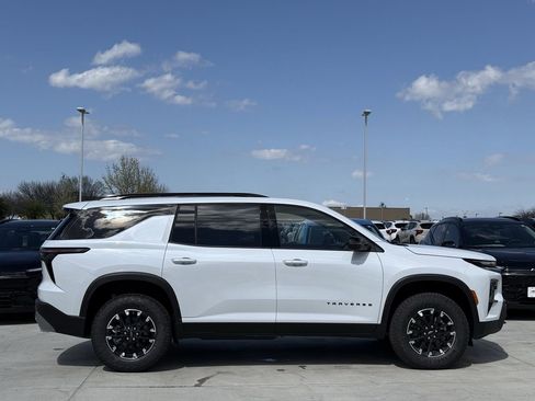 New 2026 Chevrolet Traverse Z71 w/ Driver Confidence Package image 3