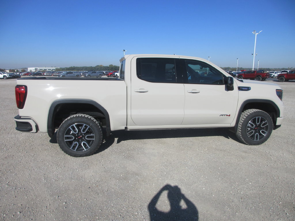 New 2026 GMC Sierra 1500 AT4 w/ AT4 Premium Package AWD/4WD image 3