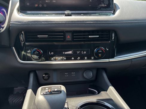 Used 2026 Nissan Rogue SL FWD image 17