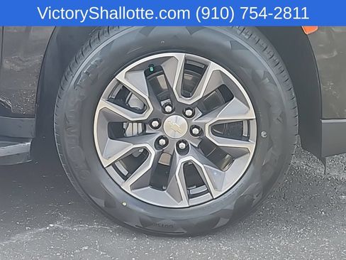 Used 2022 Chevrolet Suburban LT w/ LT Signature Plus Package AWD/4WD image 38