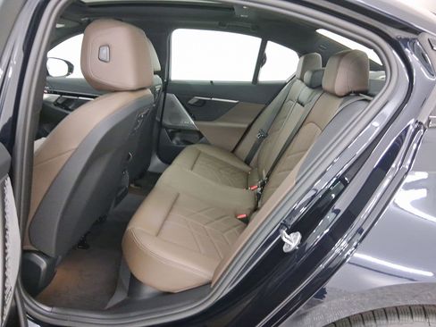 New 2026 BMW 530i image 13