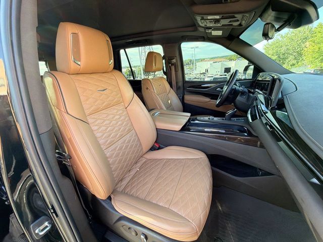Used 2023 Cadillac Escalade Sport AWD/4WD image 36