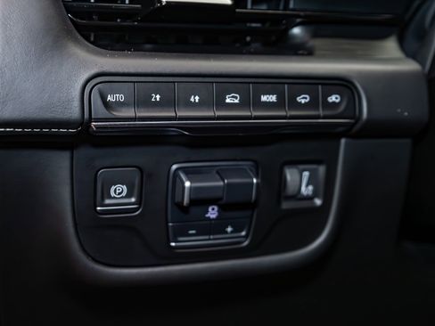 Used 2021 Cadillac Escalade Sport Platinum image 16